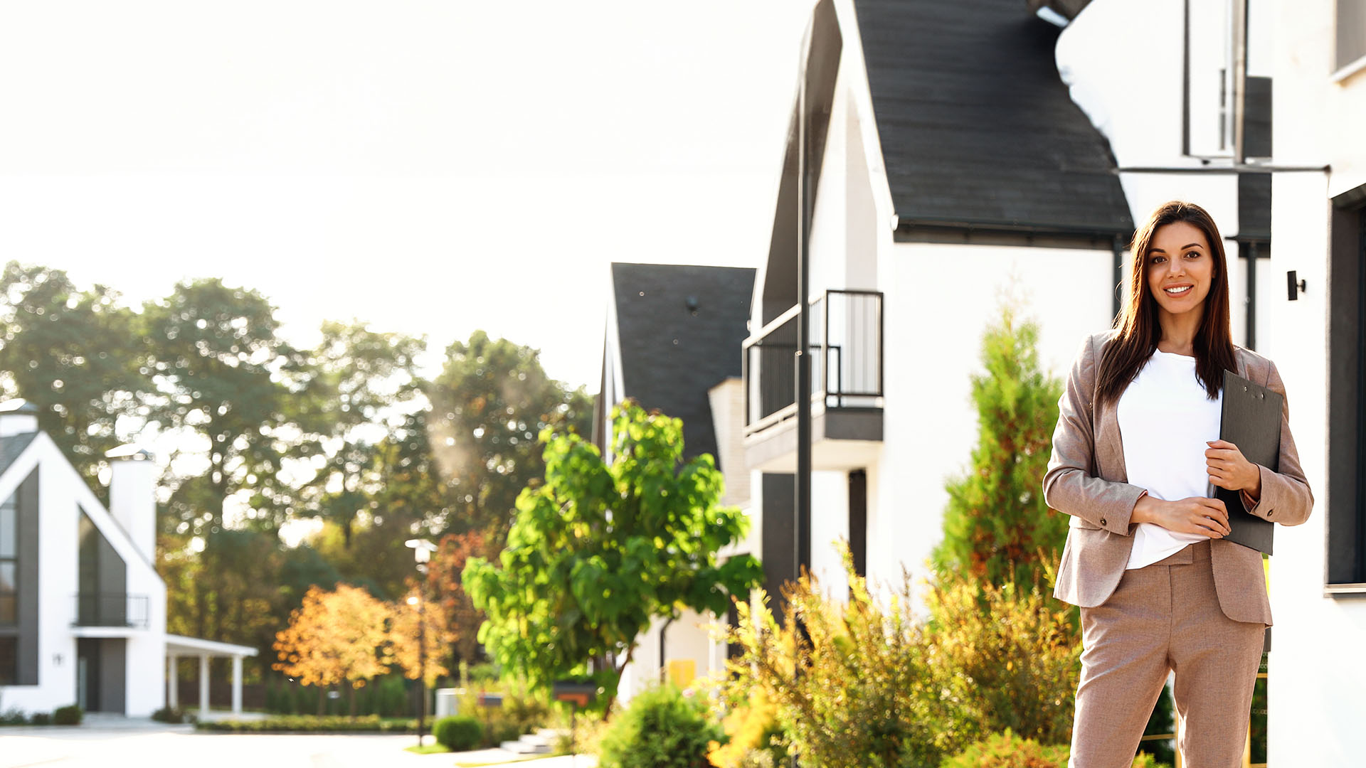 Featured image for “7 Key Ways to Showcase Your Value as a Real Estate Agent”